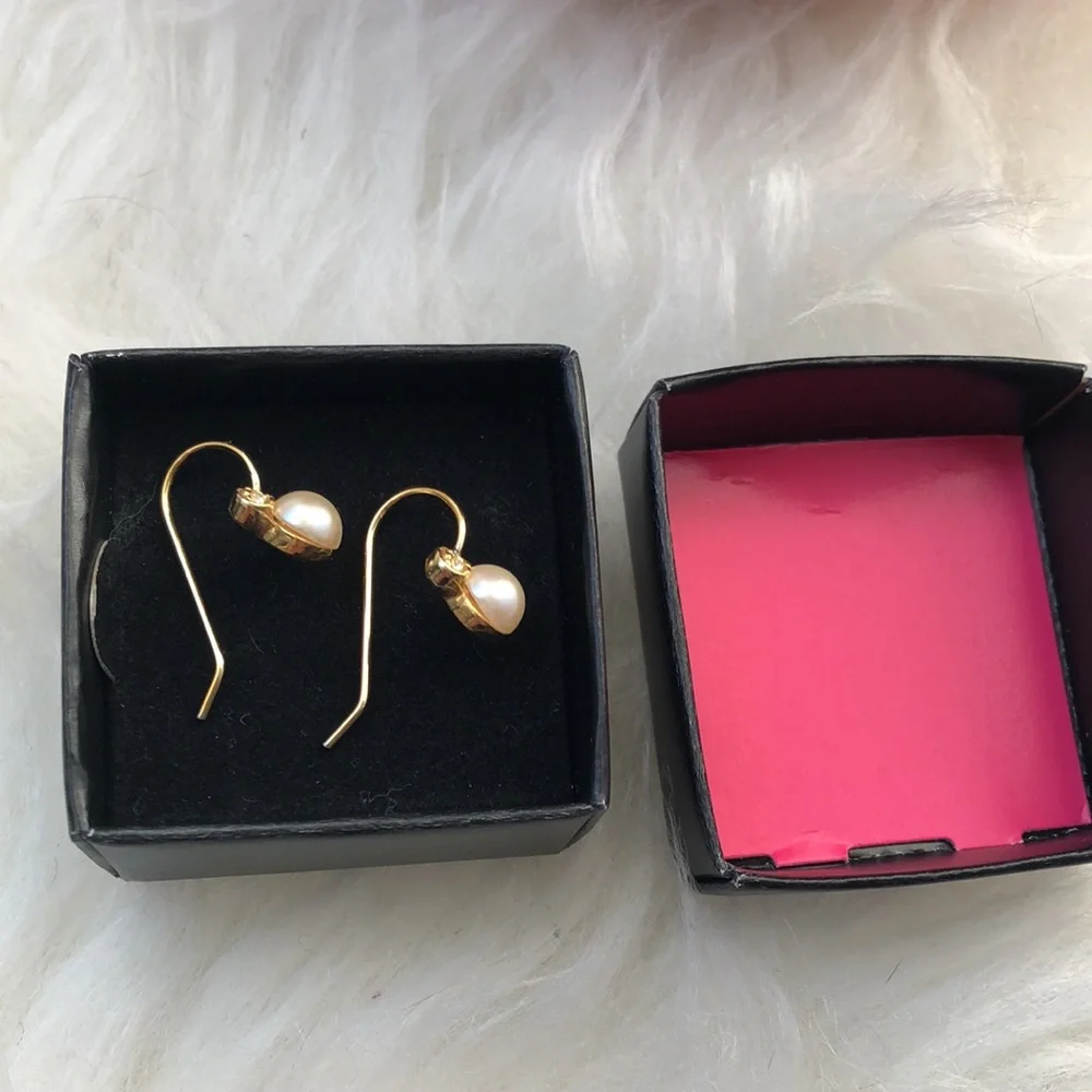 DISNEY Mickey Mouse Gold, Pearl and Gemstone Earrings - Picture 5 of 12